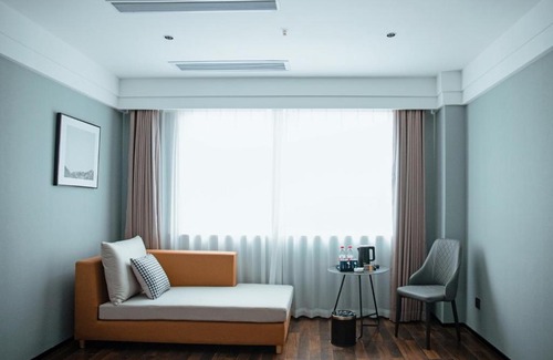 Yingzhou District Hotel | Elong Me Hotel Fuyang Wanda Plaza South Bus Station