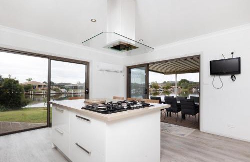 Forster House | Elouera Crescent