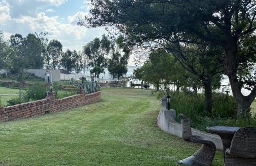 Vaal Marina Apartment | Elroi Estates