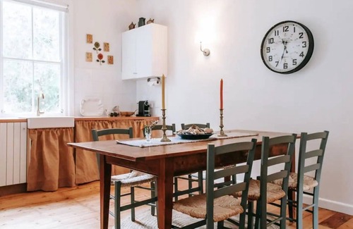 Red Hill South Cottage | Elsewhere Red Hill - on 10 acres - 6 mins to beach
