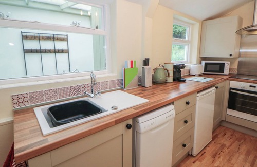 Cromford Cottage | ELSIE'S ESCAPE, family friendly, with a garden in Cromford