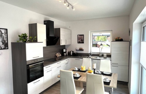 Apeldorn House | "elstar" - Barrierefreies Ferienhaus mit Carport Terrasse Netflix Free Wifi
