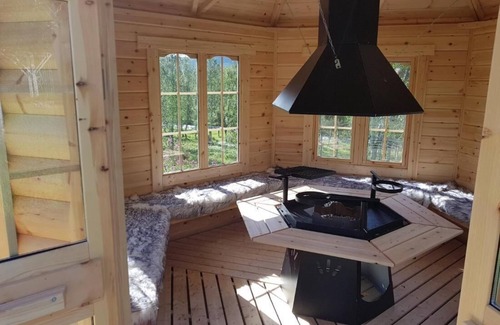 Lenvik House | Elvestua house in nature