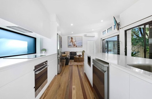 Coffs Harbour Apartment | "Elvis on Brodie" - luxury boutique accommodation