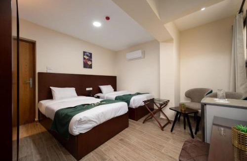 Qena Hotel | Elyasmene