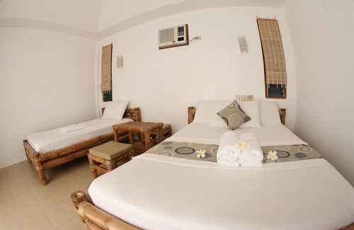 Donsol Hotel | Elysia Beach Resort