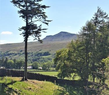 Outhgill House | Elysian Fields @ Ing Hill Lodge