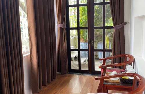 Huong Thuy Villa | Êm Villa 8 Bedrooms with Swimming Pool