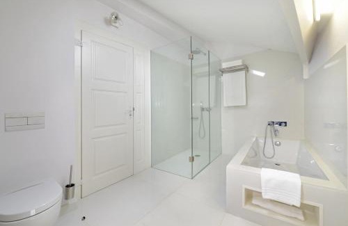Guimaraes Hotel | EMAJ Boutique Hotel