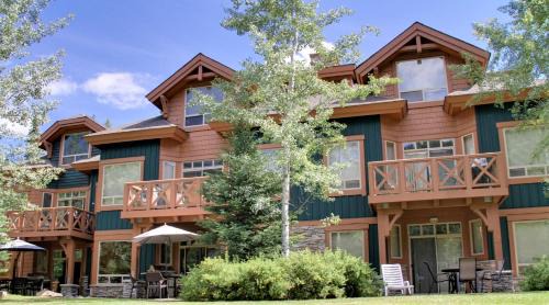 East Kootenay Resort | Embarc Panorama