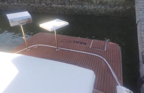 Recreio dos Bandeirantes Boat Rental | Embarcação Arlequina