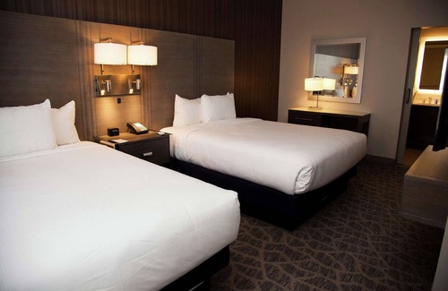 The Woodlands Hotel | Embassy Suites by Hilton The Woodlands at Hughes Landing