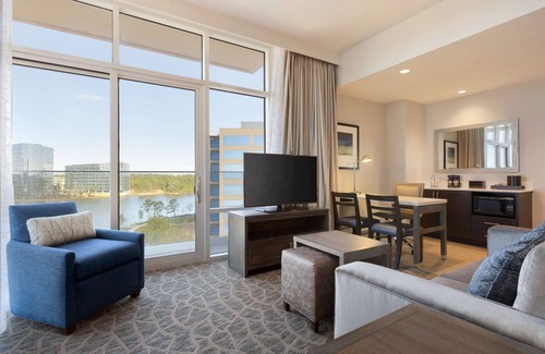 The Woodlands Hotel | Embassy Suites by Hilton The Woodlands at Hughes Landing