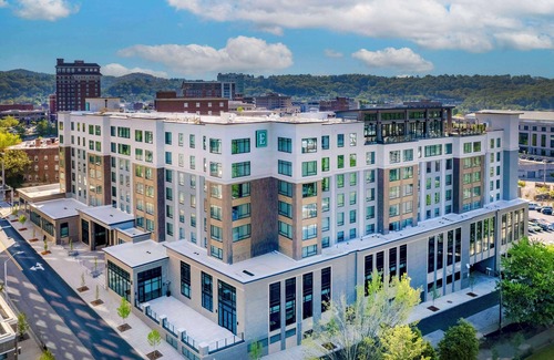 Downtown Asheville Hotel | Embassy Suites By Hilton Asheville Downtown