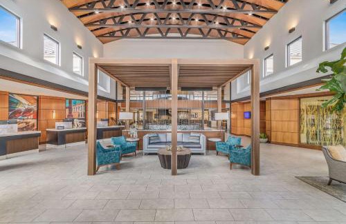 Romulus Hotel | Embassy Suites by Hilton Detroit Metro Airport