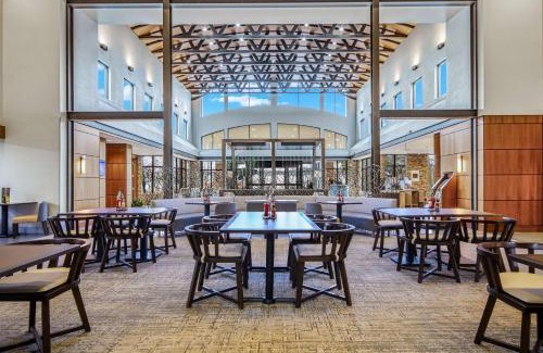Romulus Hotel | Embassy Suites by Hilton Detroit Metro Airport