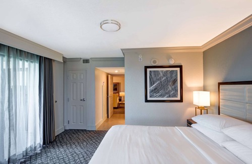 Downtown Orlando Hotel | Embassy Suites by Hilton Orlando Downtown