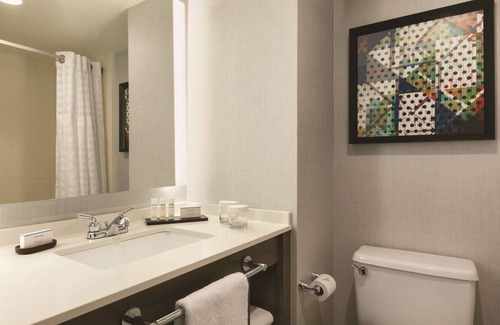 Richmond Hotel | Embassy Suites by Hilton Richmond