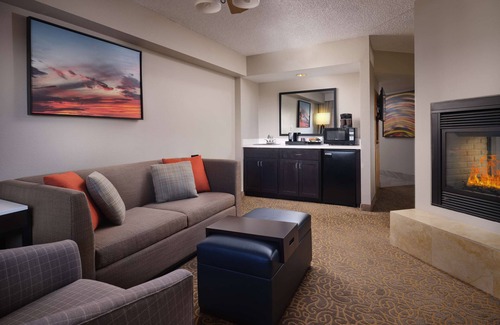 Tucson Hotel | Embassy Suites by Hilton Tucson East
