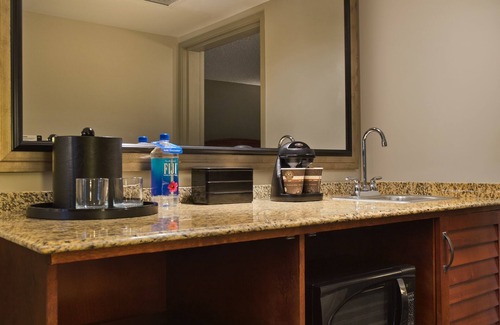 Burlingame Hotel | Embassy Suites by Hilton San Francisco Airport Waterfront