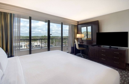 Southside Hotel | Embassy Suites by Hilton Jacksonville Baymeadows
