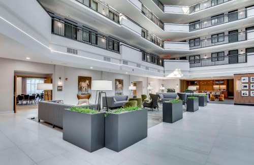 Lyndon Hotel | Embassy Suites by Hilton Louisville East