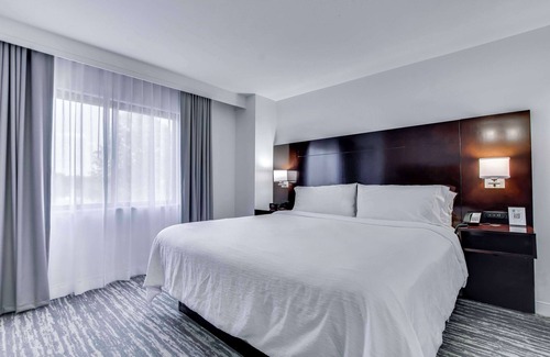 Lyndon Hotel | Embassy Suites Louisville East