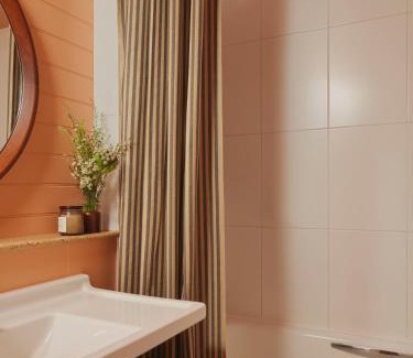 Abingdon Hotel | Ember Locke Kensington