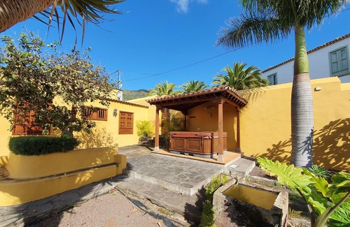 Tegueste Cottage | Emblematic House "La Arañita".