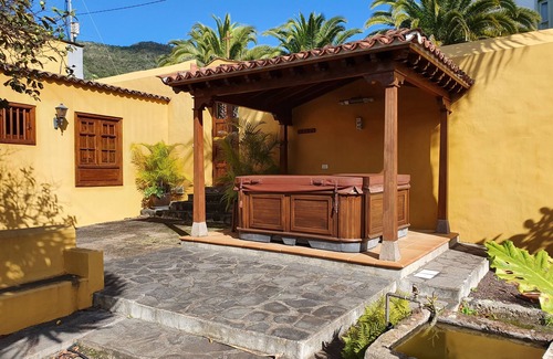 Tegueste Cottage | Emblematic House "La Arañita".