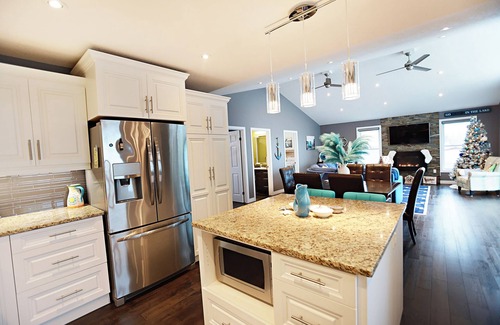 Selkirk Cottage | Embrace Lake Erie in our charming 2-story nautical waterfront cottage. n