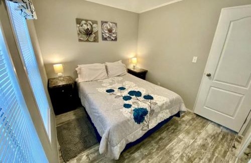 Dunnellon House | Embrace Nature in this Cottage Nestled Amidst Trees in Dunnellon, Florida