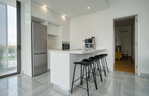 Universal Apartment | Emerald 102 2 BED - Two Bedroom Apartment, Sleeps 4