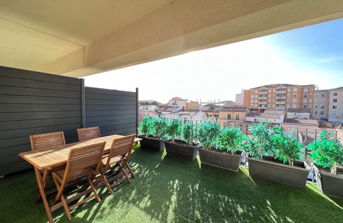 Olbia City Centre Apartment | Emerald Booking Apartment in historic center with covered terrace 2 rooms.