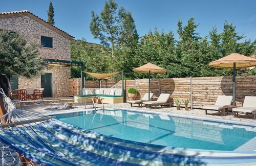 Varvara Villa | Emerald Classic Villa