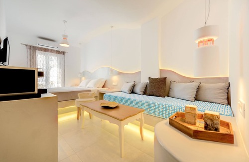 Karterados Hotel | Emerald Collection Suites