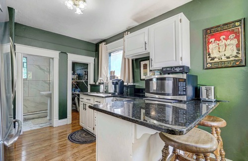 Central Colorado Springs House | Emerald Cottage! Charming Private Downtown Retreat