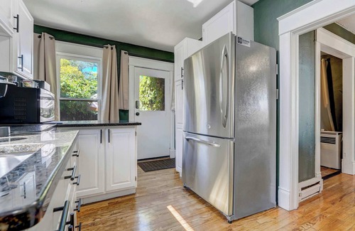 Central Colorado Springs House | Emerald Cottage! Charming Private Downtown Retreat