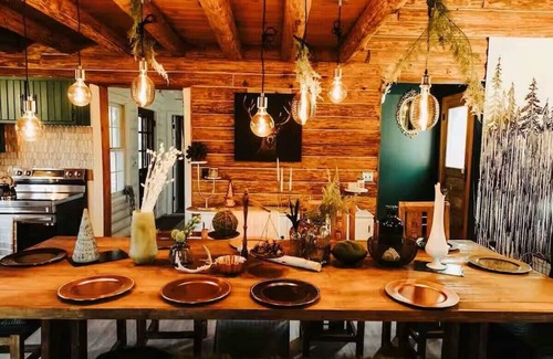 Lenox House | Emerald Gabel Cabin in Salem, MO