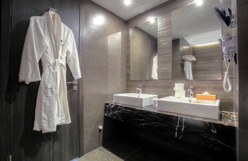 Preoce Hotel | Emerald Hotel Pristina, Kosovo