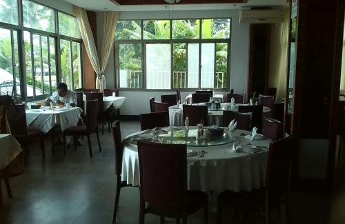 Nuku'alofa Hotel | Emerald Hotel & Restaurant