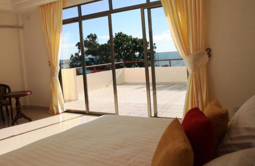 Nuku'alofa Hotel | Emerald Hotel & Restaurant