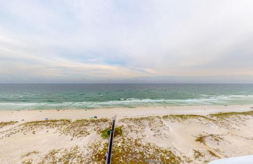 Villa Primera Apartment | Emerald Isle 1105
