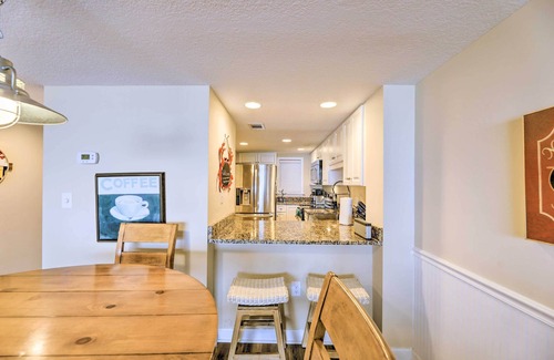 Emerald Isle Condo | Emerald Isle Condo w/Direct Access to Ocean!