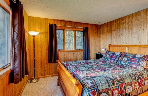Manistique House | Emerald Lake House on Indian Lake