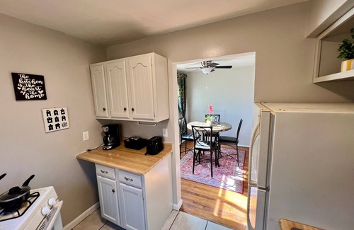West Price Hill Apartment | Emerald Oasis 1 Bedroom Apartment 13 Minutes to Downtown