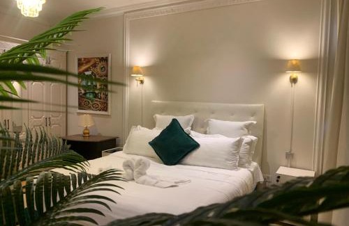 Lusaka Apartment | Emerald Room Labelva Court