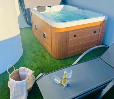 Corralejo Apartment | Emerald Suite Plaza