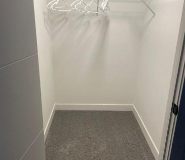 Lynnwood Ridge Apartment | Emerald Suite with 2 beds - 10 minutes from downtown