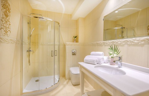 Florina Hotel | Emerald Suites